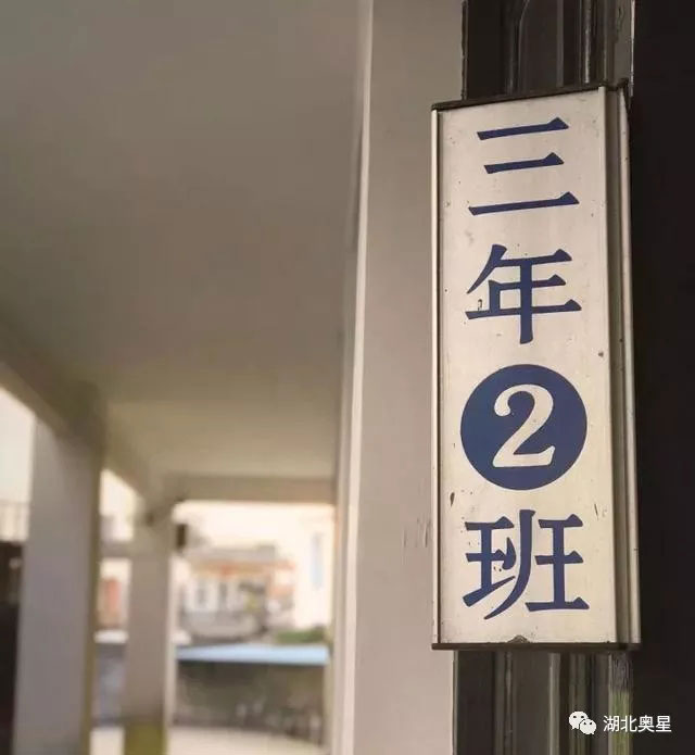 用愛澆灌祖國(guó)的花朵,我們一直都在！