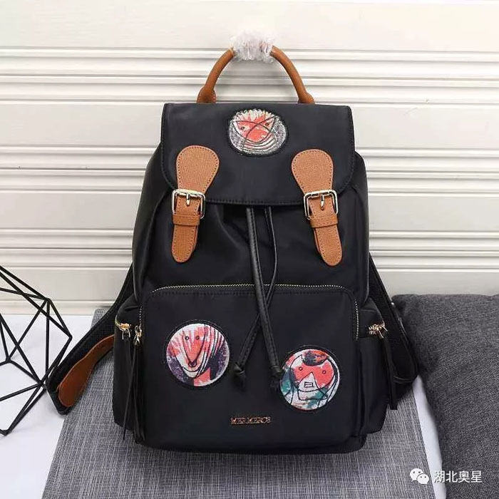 用愛澆灌祖國(guó)的花朵,我們一直都在！